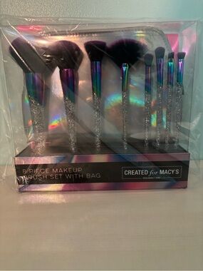 Macy's 8-Piece Holographic Purple-Tipped Makeup Brush Set with Glitter Handles